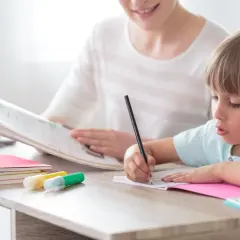 Zajęcia z terapii pedagogicznej w szkole podstawowej - kluczowe korzyści dla dzieci