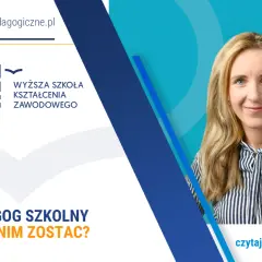 Uśmiechnięta kobieta na tle grafiki z logo uczelni i hasłem "Pedagog szkolny - jak nim zostać?". Dowiedz się więcej na blogu.