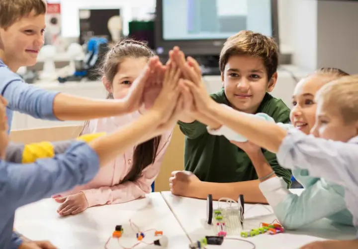 Ciekawe zajęcia z pedagogiem, które rozwijają emocjonalnie i społecznie