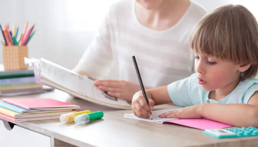 Zajęcia z terapii pedagogicznej w szkole podstawowej - kluczowe korzyści dla dzieci