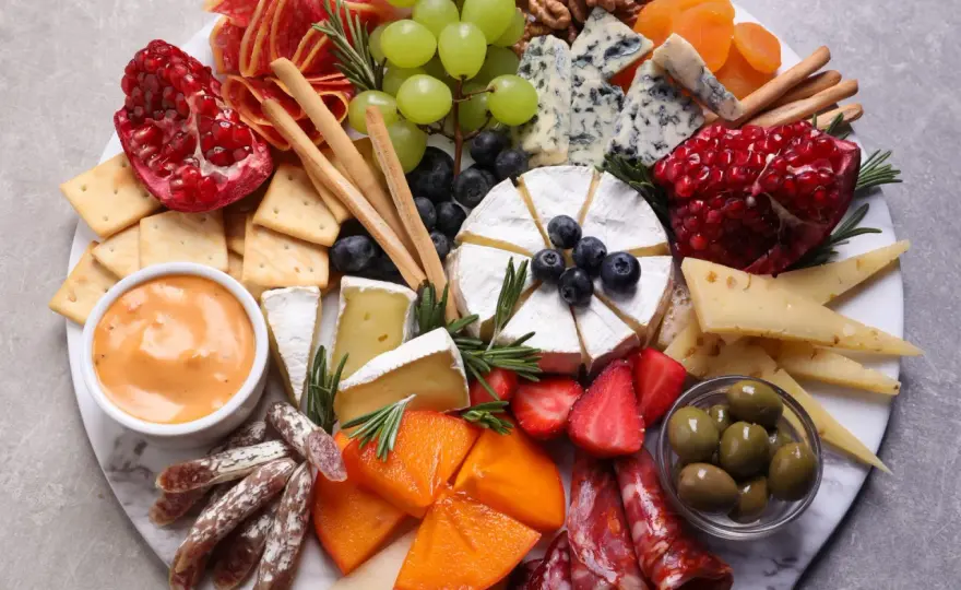Polska deska charcuterie: przepis na elegancję i smak